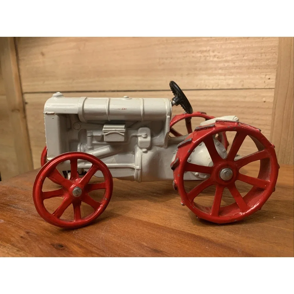 Fordson Cast Iron Tractor Vintage Die Cast‎ Metal 6.5